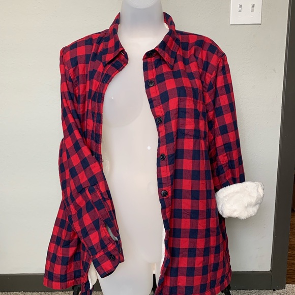 L.L. Bean Tops - NWOT L.L. Bean women’s fleece lined plaid flannel